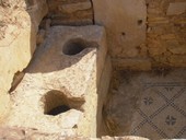 WC na archeologickm naleziti Bulla Regia, Tunisko, foto D.Kopakov, redakce