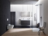 Sprchovac WC Geberit AquaClean Tuma je dostupn se 4 designovmi kryty &#8211; alpsk bl, ern sklo, bl sklo a&nbsp;brouen ulechtil ocel.