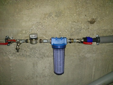Obr. 2 Osaden vodomer na prvodnom potrub na meranie spotreby studovej vody