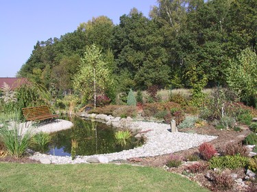 Vhodné využití přečištěné vody k tvorbě relaxačních zón, např. zahradních vodních ploch