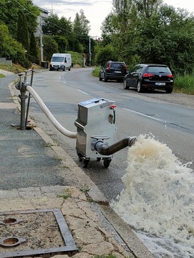 Obr. 4b Robot Astacus pro itn vodovodnho potrub, testovn pornch hydrant a men teploty vody v potrub