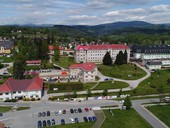 Nemocnice Jilemnice řešila energetickou efektivitu. Ročně díky řešení od E.ON Energy Solution ušetří na dodávkách tepla i za osvětlení.