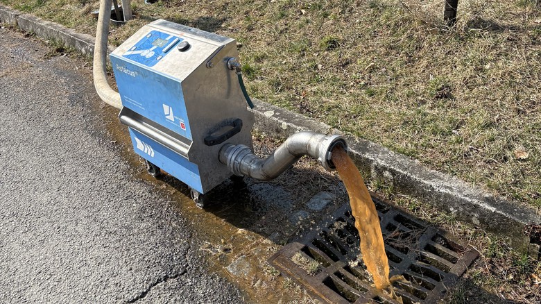 Foto: autor Robot Astacus pro čištění vodovodního potrubí, testování požárních hydrantů a měření teploty vody v potrubí Foto: autor Robot Astacus pro čištění vodovodního potrubí, testování požárních hydrantů a měření teploty vody v potrubí
