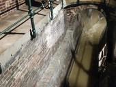 Cizineck vstup do kanalizace, Praha, foto Dagmar Kopakov